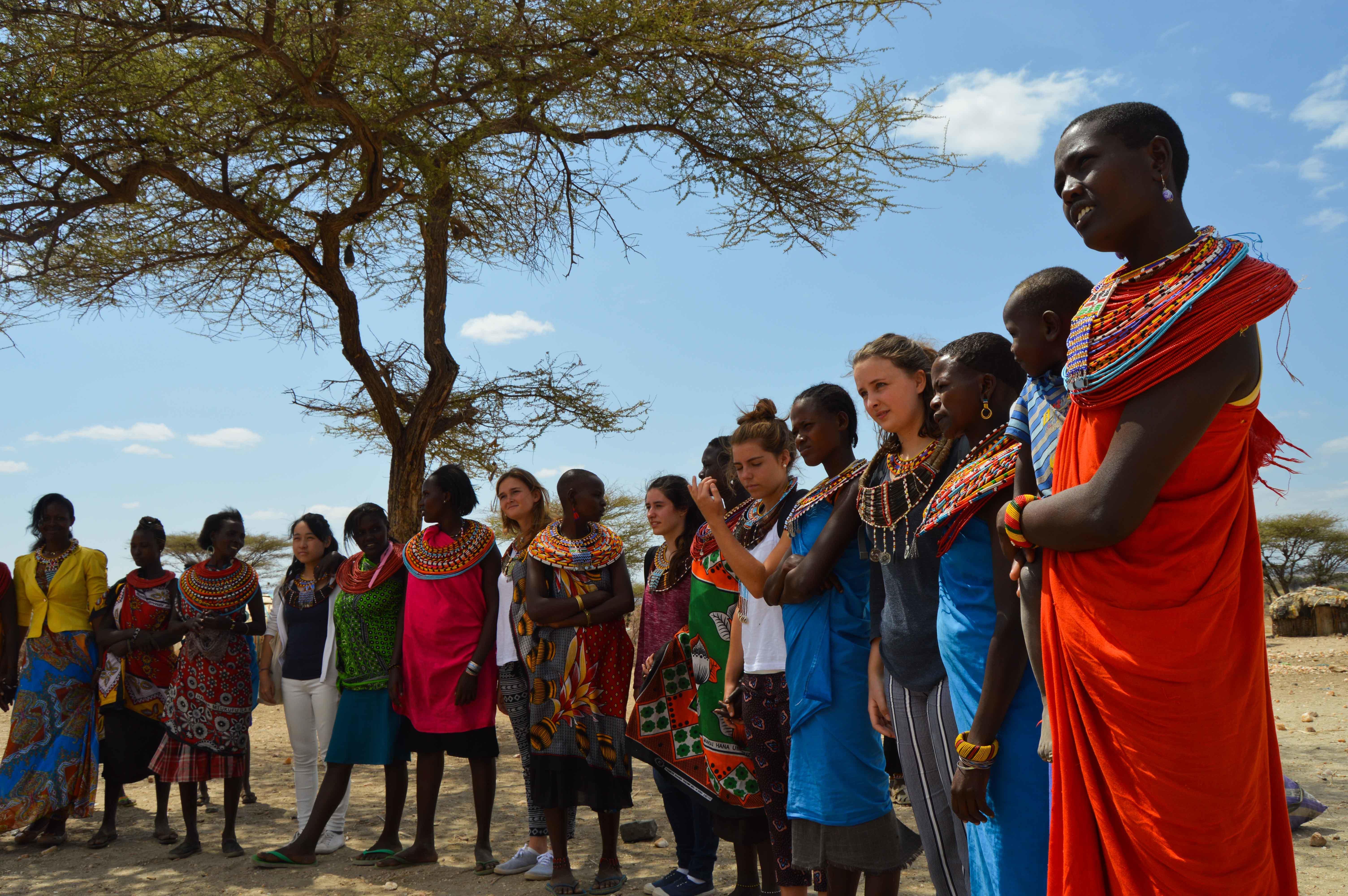 Volunteers in explore a Samburu village during a weekend trip in Kenya Volunteers visit a traditional village in Kenya during their volunteer trip abroad