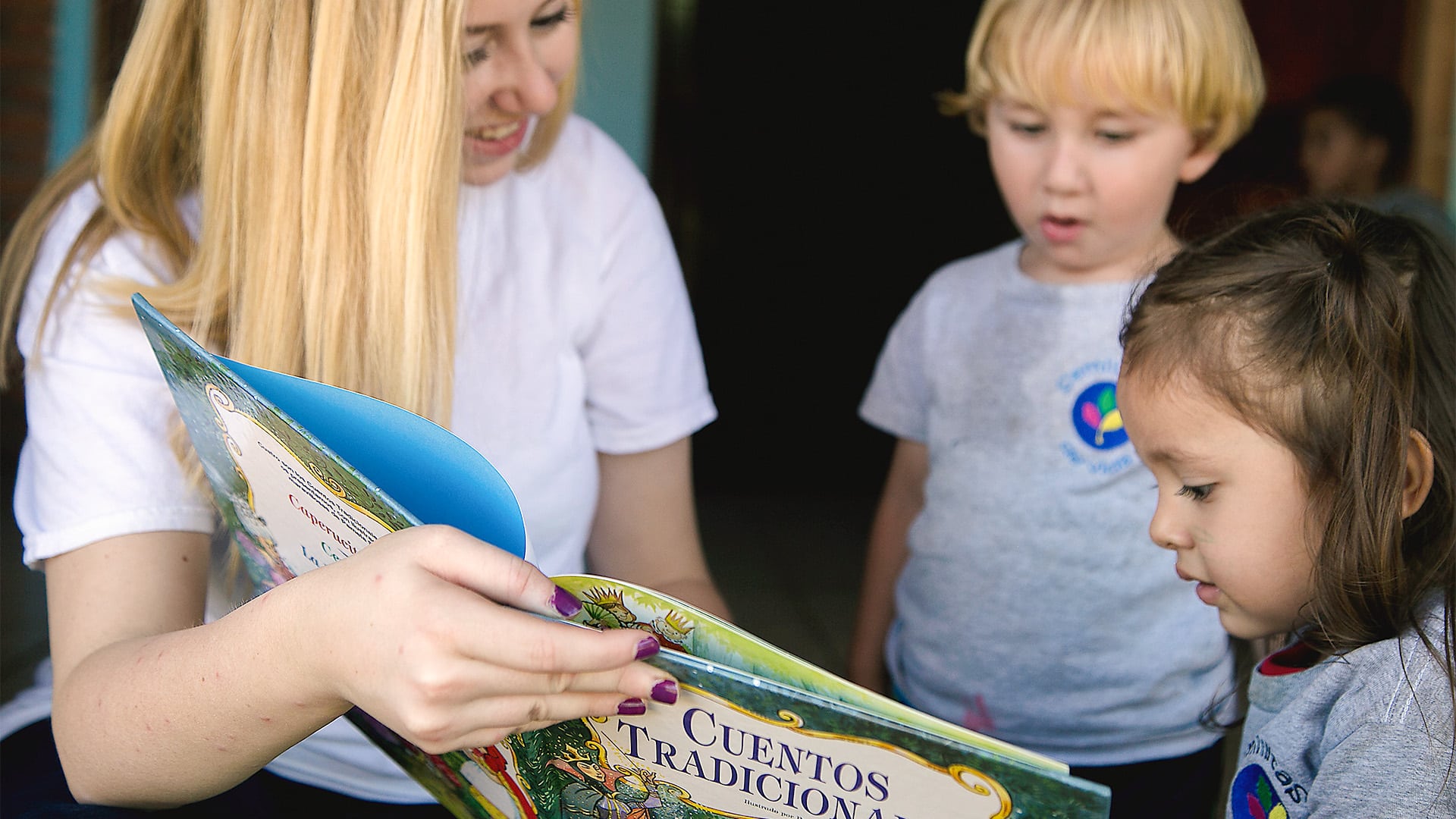 Volunteer with Children in Costa Rica - Image 2