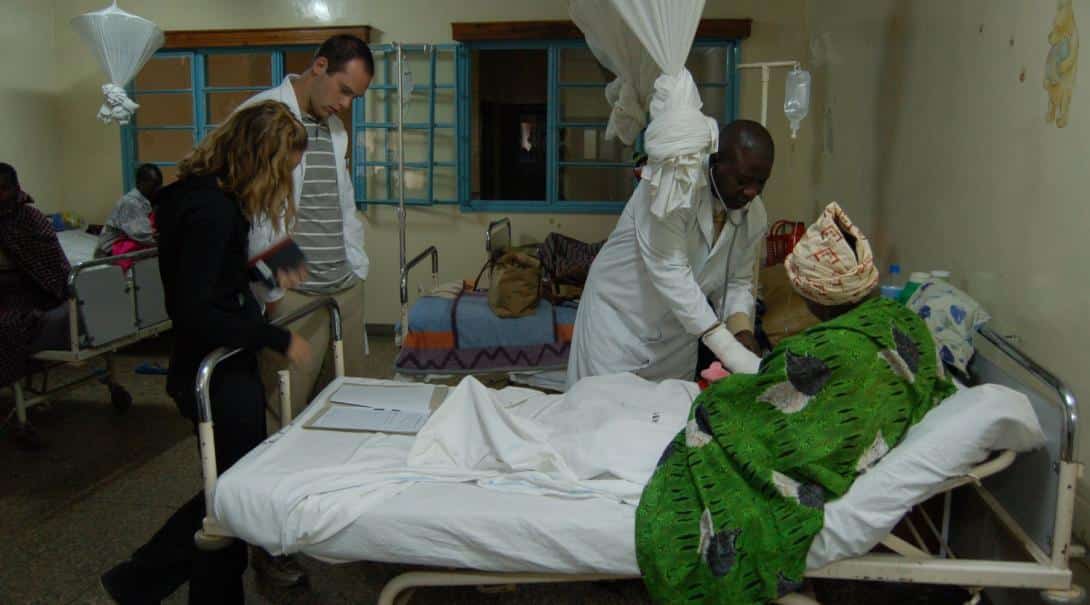 Midwifery students shadowing local professionals in Ghana