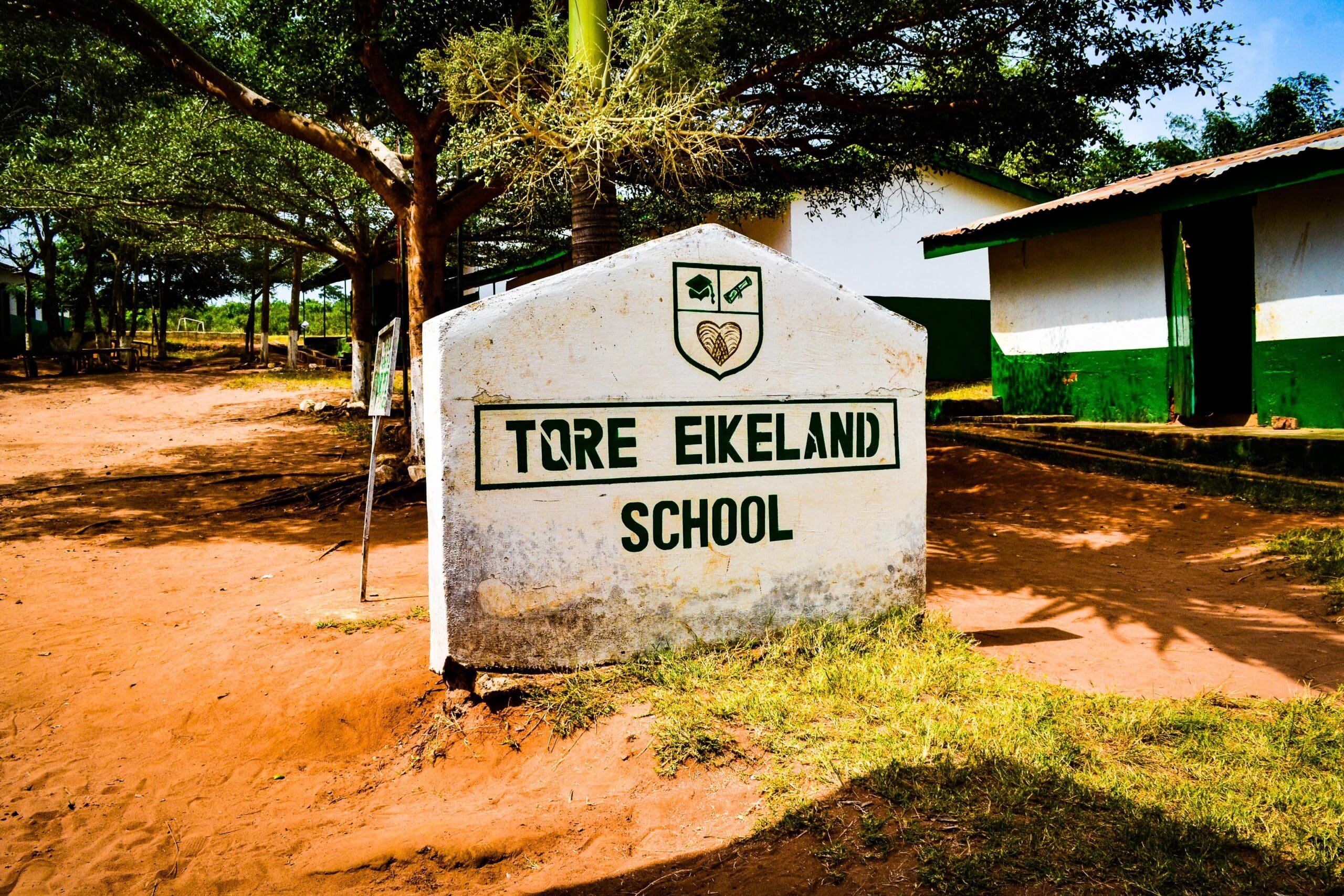 Sign standing outside Tore Eikeland School